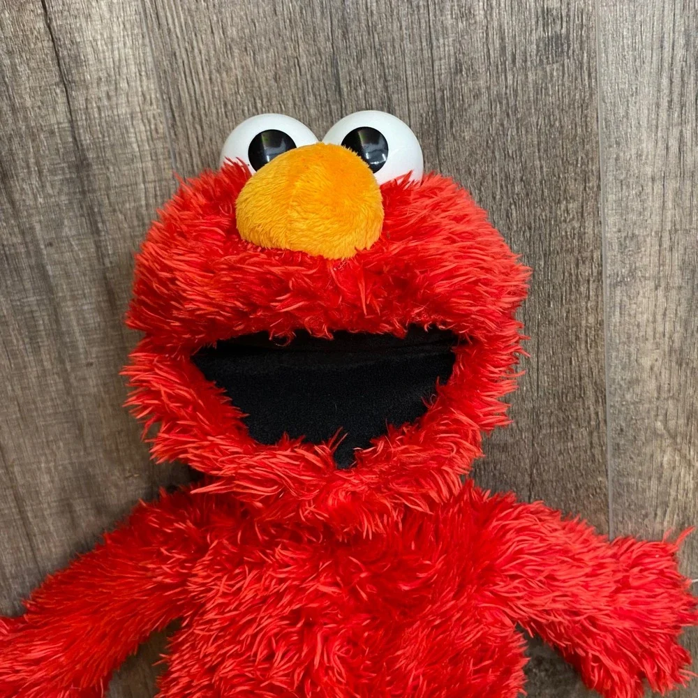 Playskool Elmo Interactive Talking Love 2 Learn Toy Bluetooth Smart to App B6572